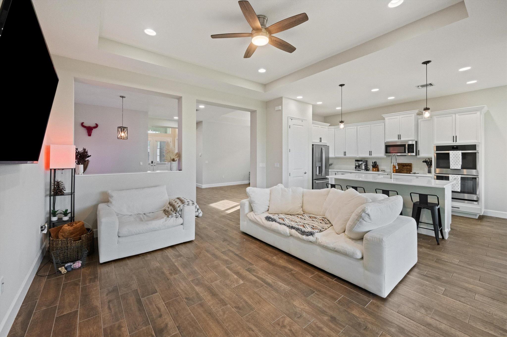 MEADOWS OF WESTLAKE - Residential