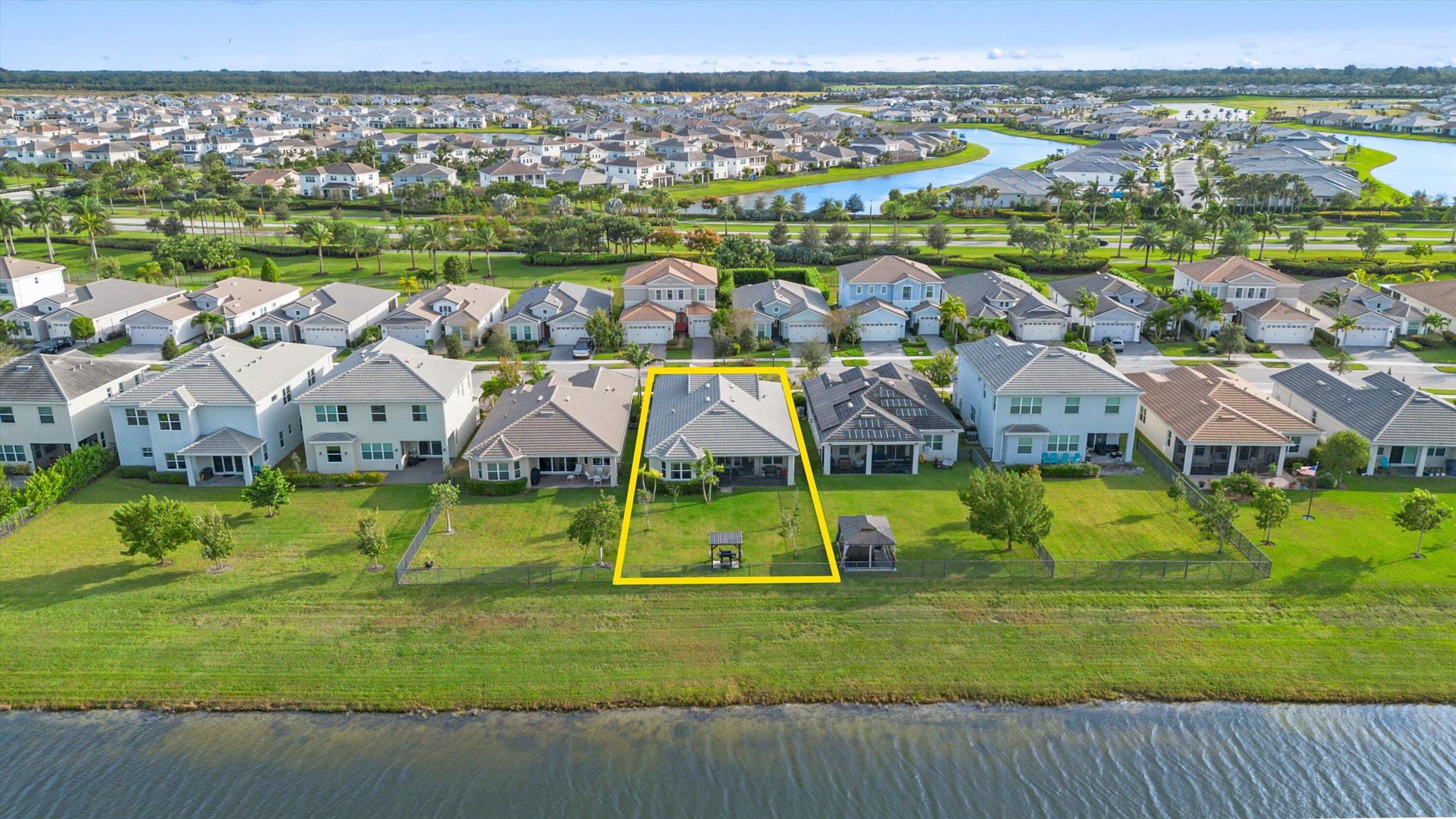 MEADOWS OF WESTLAKE - Residential