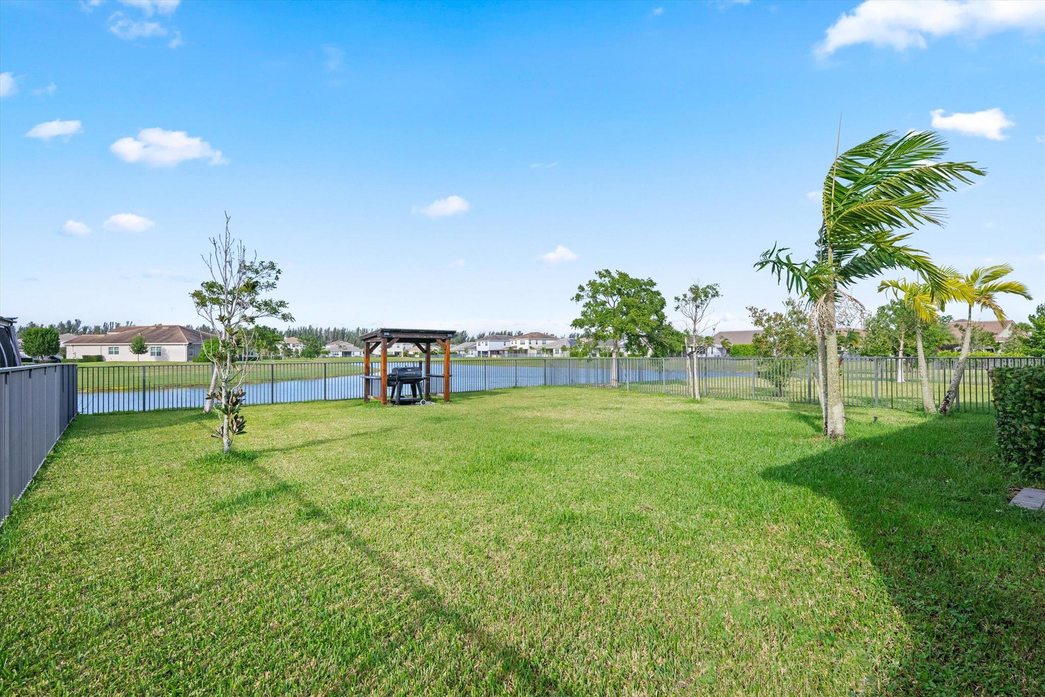 MEADOWS OF WESTLAKE - Residential