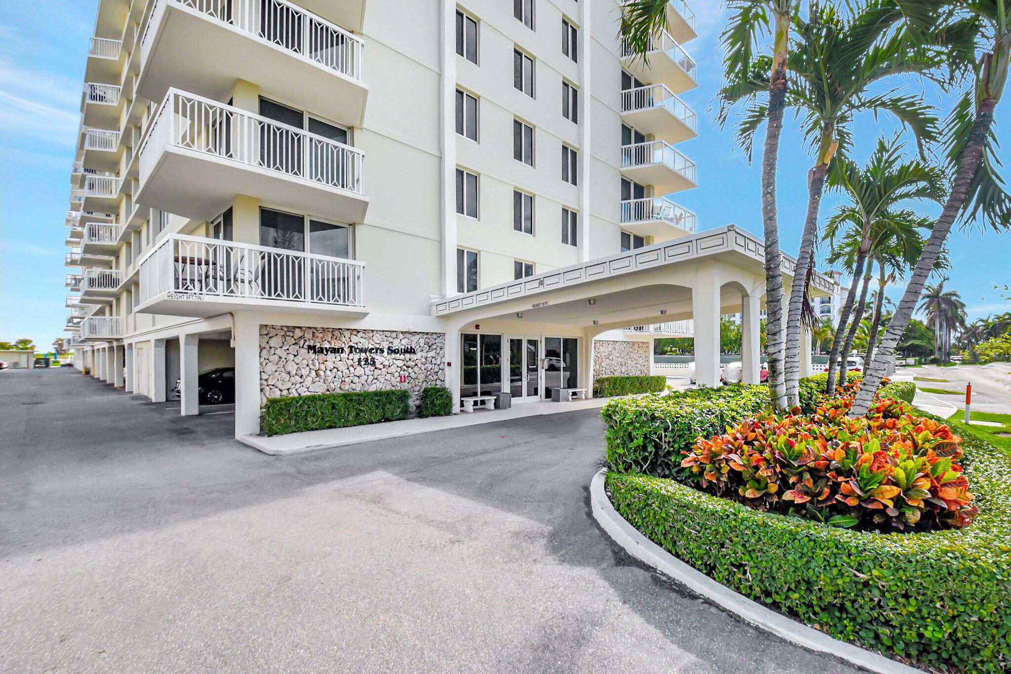 125 S OCEAN Avenue 211