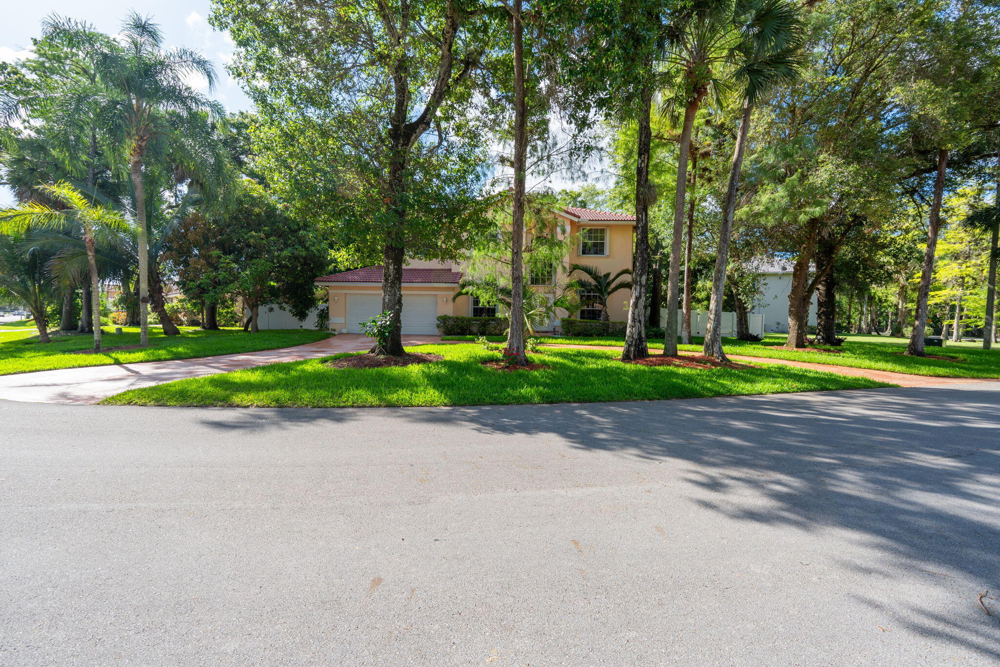 5304 NW 66th Avenue, Lauderhill, FL, 33319/$919,900 3 5304 NW 66th Avenue