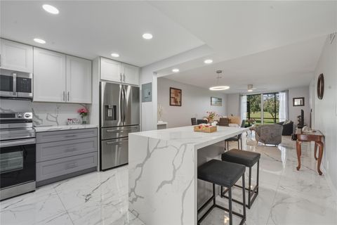 9611 N Hollybrook Lake Drive 101 Pembroke Pines FL 33025