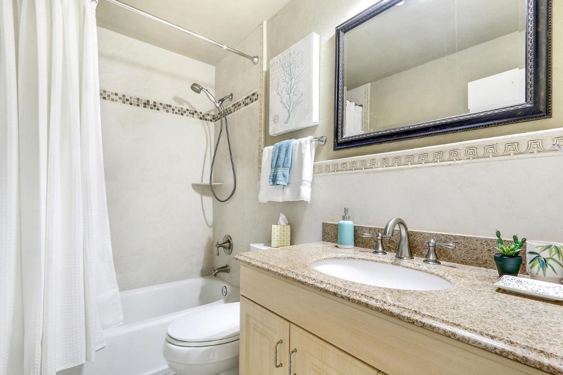 BOCA VILLAS HEIGHTS - Residential Lease