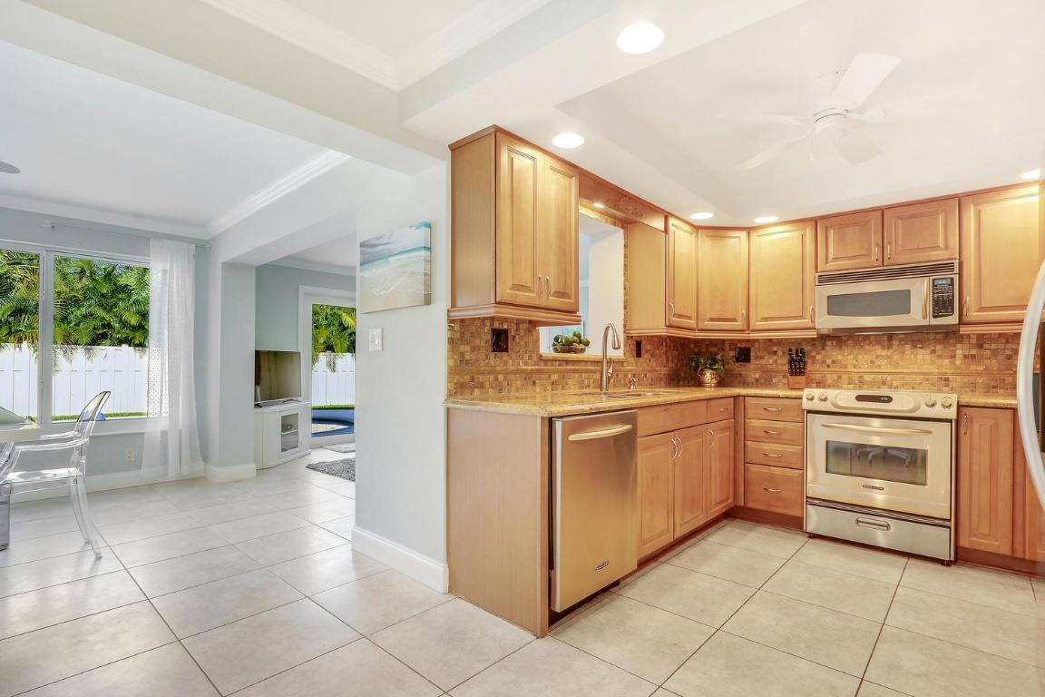 BOCA VILLAS HEIGHTS - Residential Lease