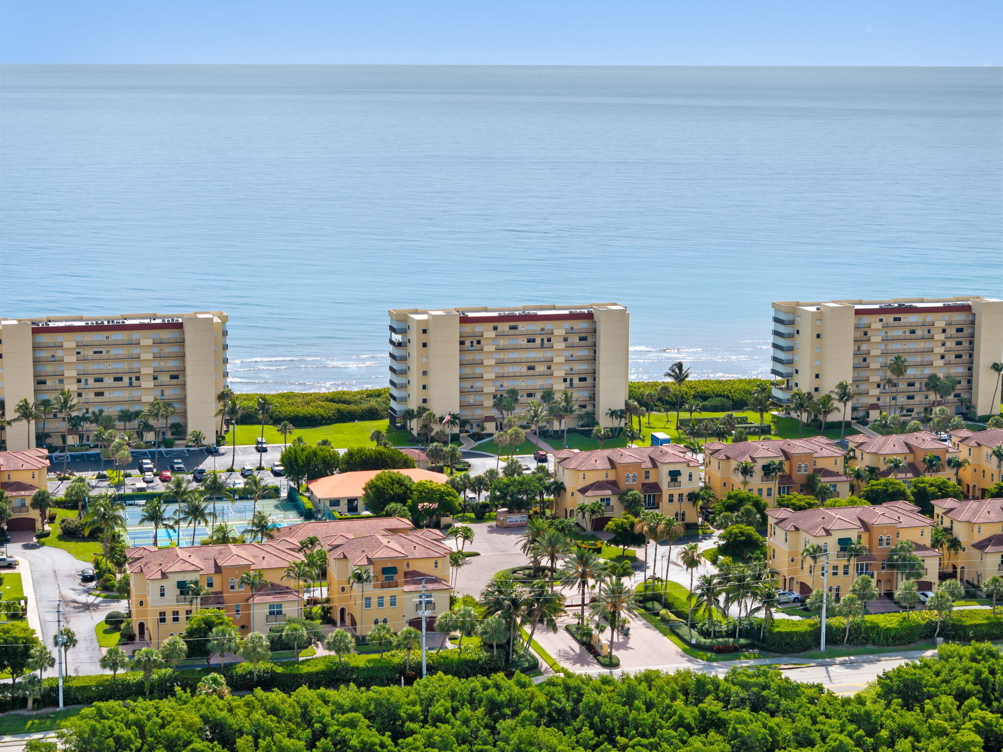 SAND DOLLAR VILLAS CONDOMINIUM C - Residential