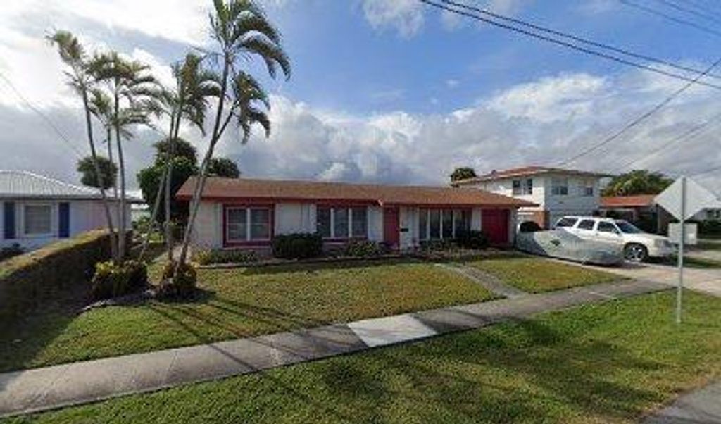 Photo of 1362 6th Street, West Palm Beach, FL 33401 (MLS # R10742163)