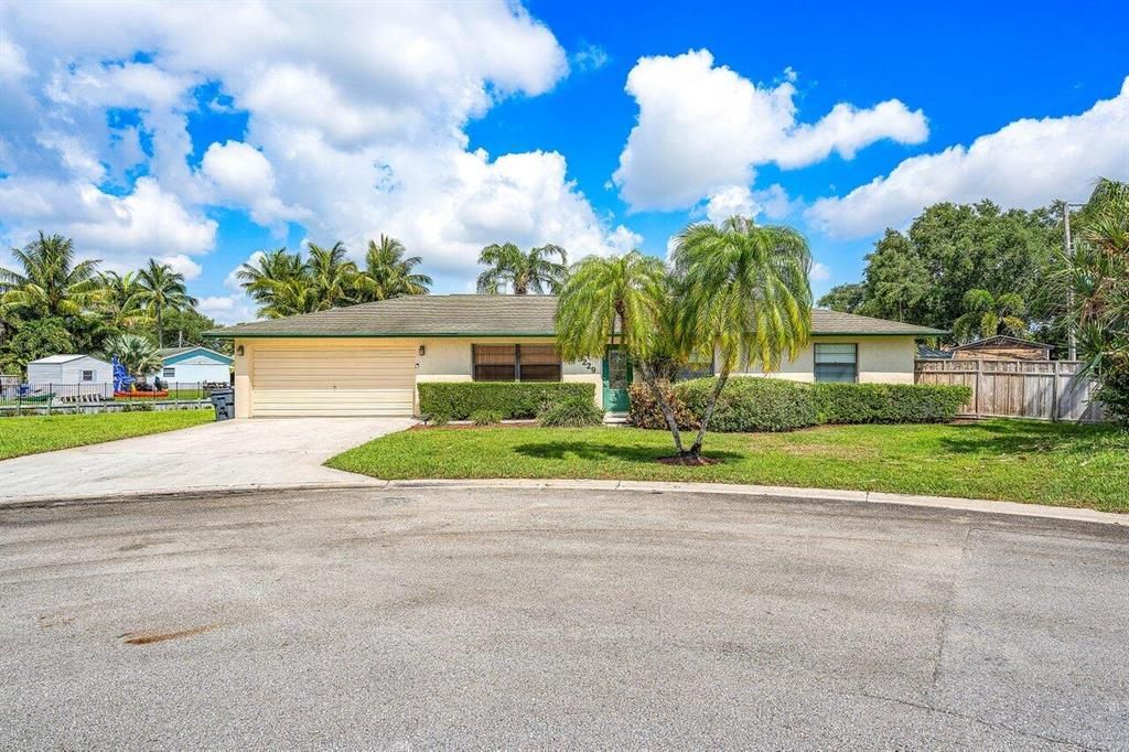Photo of 3229 Windward Lane, Lake Worth, FL 33462 (MLS # R10882349)