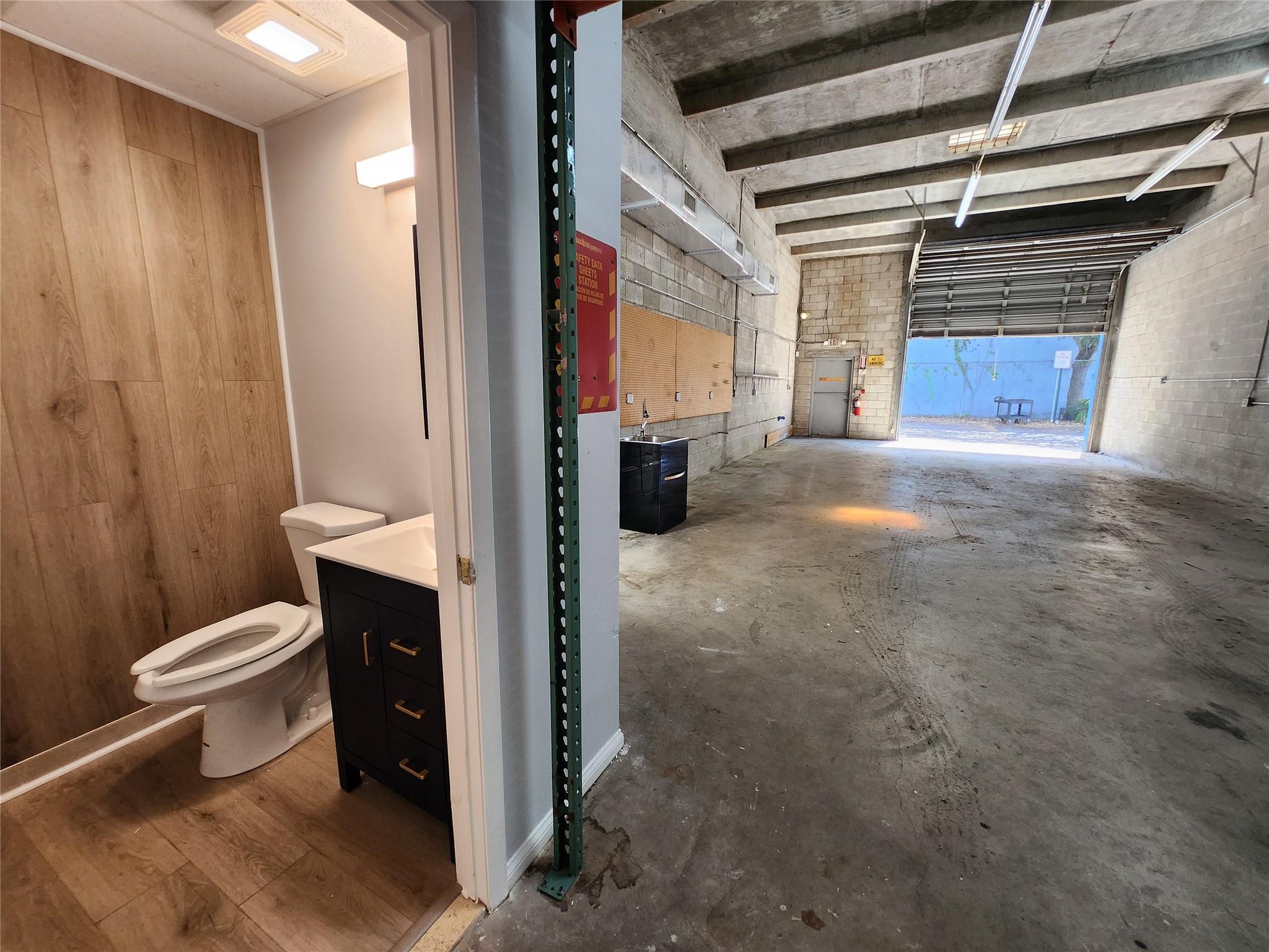 Raw, clean, and fully upgraded — this 1,260 SF flex space is built for action. Whether you're running a private gym, building a creative studio, or storing serious gear, this unit delivers. Fully air-conditioned with a sharp front office, open warehouse floor, 16' ceilings, and a 12x12 roll-up door. Includes a 250 SF loft, renovated restroom, utility sink, and two reserved parking spots. Zoned IL. Set up your training space, workshop, man cave, or business hub — this is a rare, ready-to-go find just off 441 and Sunrise Blvd.