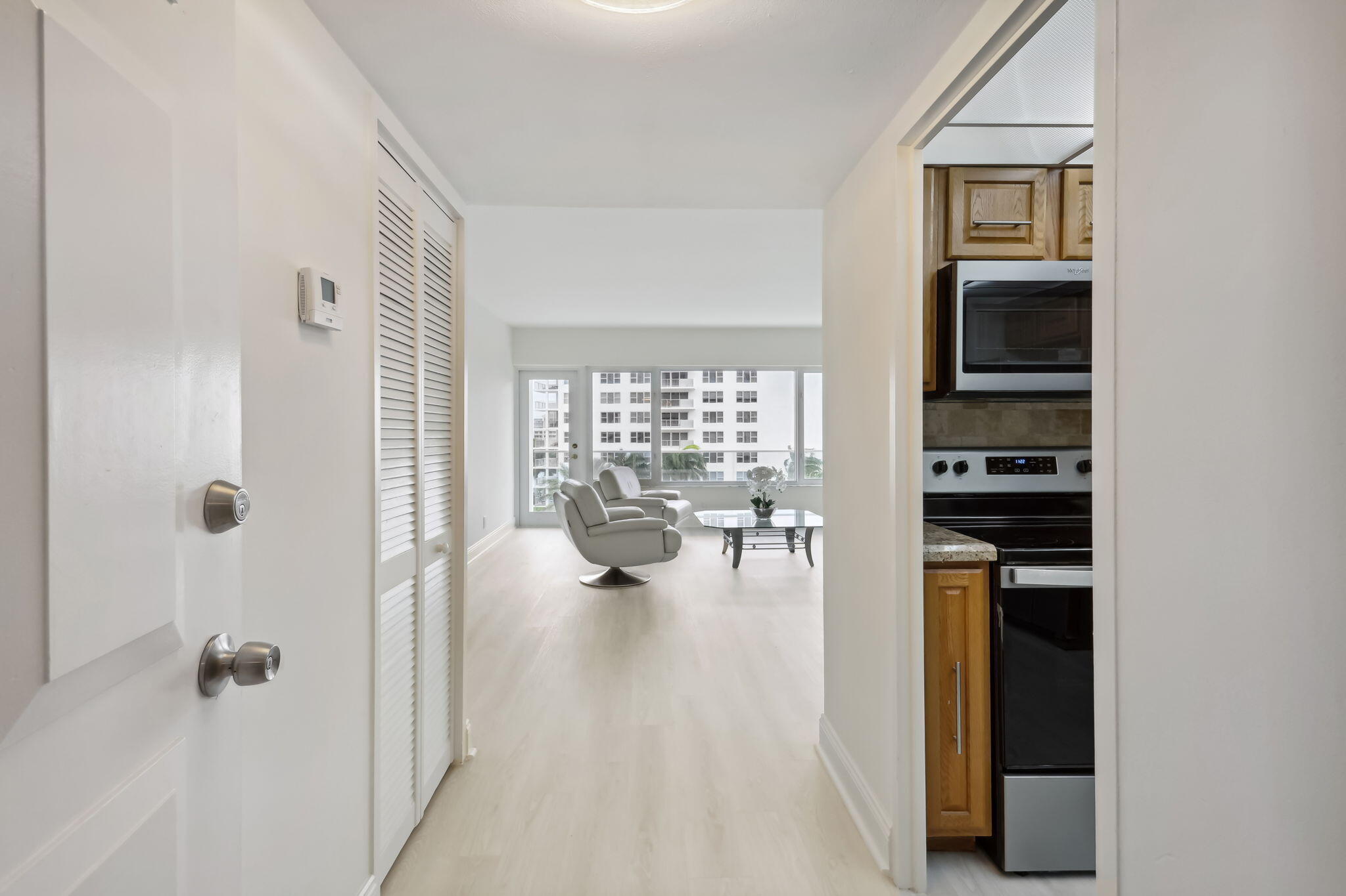 701 E Camino Real 6c