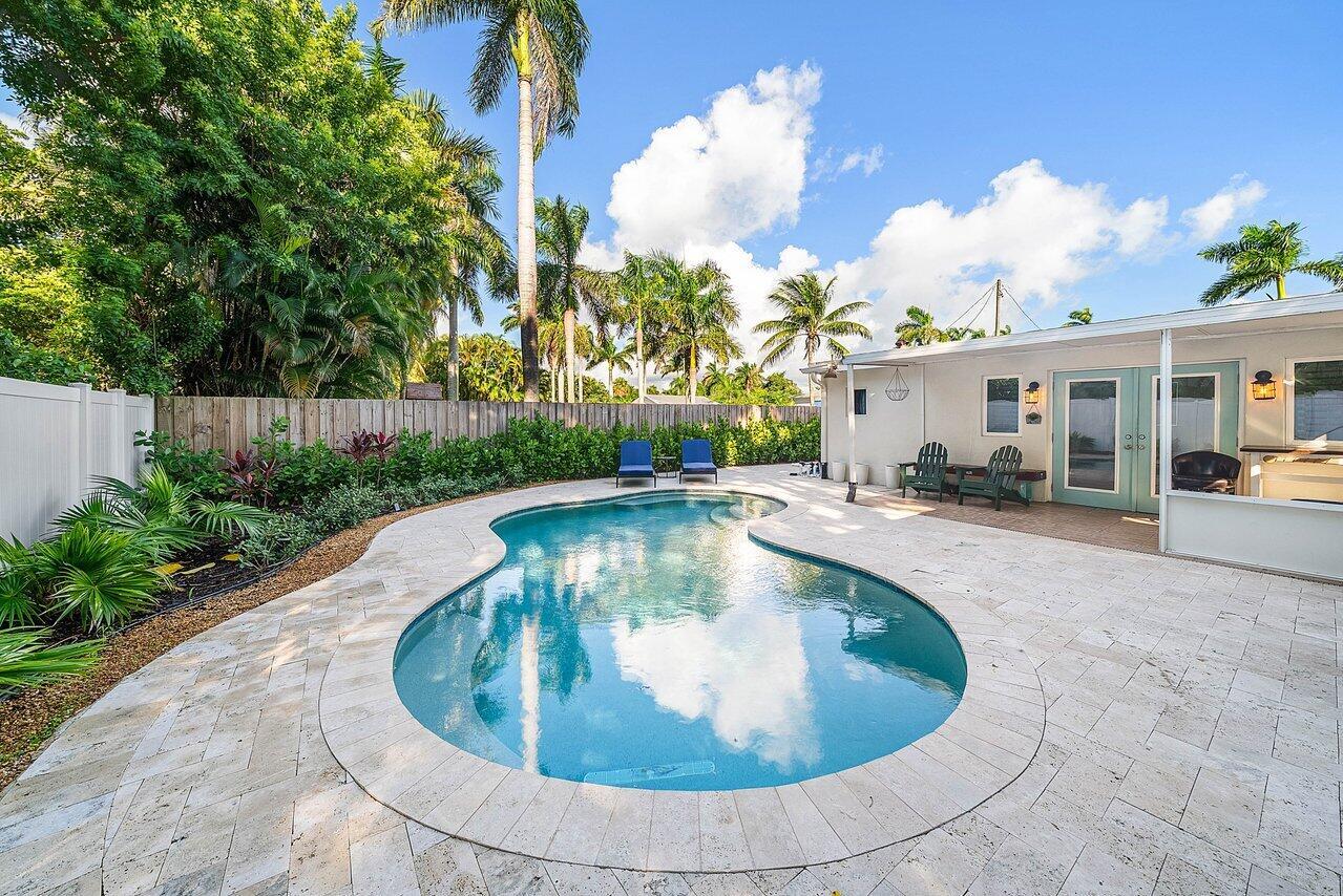 LAKESIDE GARDENS - Residential