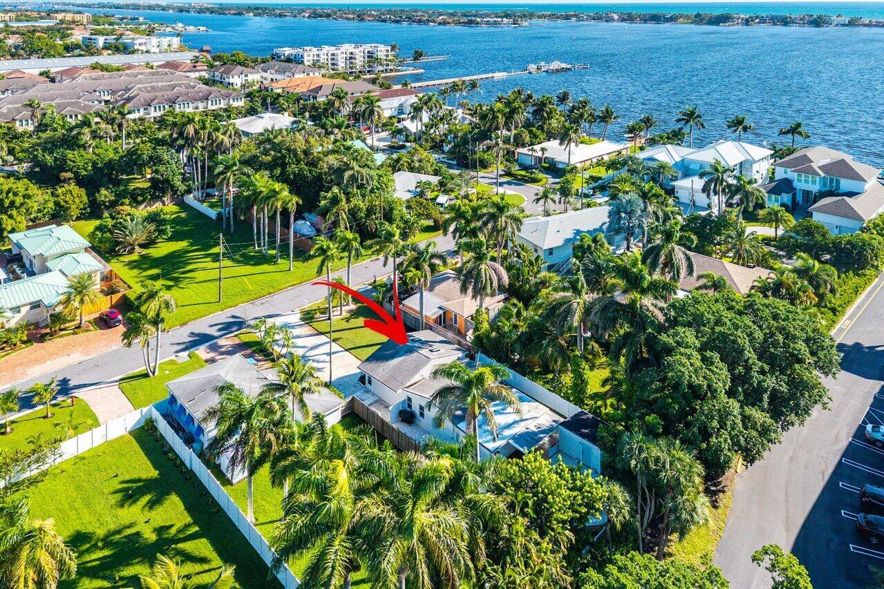 LAKESIDE GARDENS - Residential