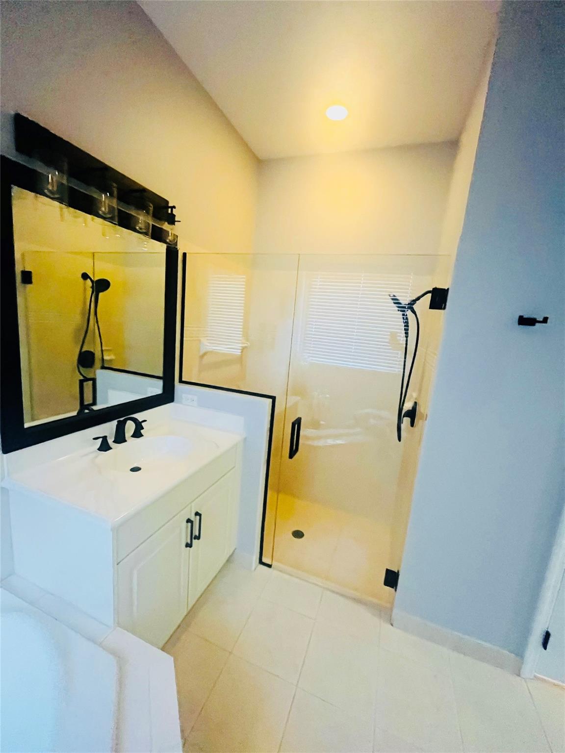 Heron Bay Central 171-23 - Residential Lease