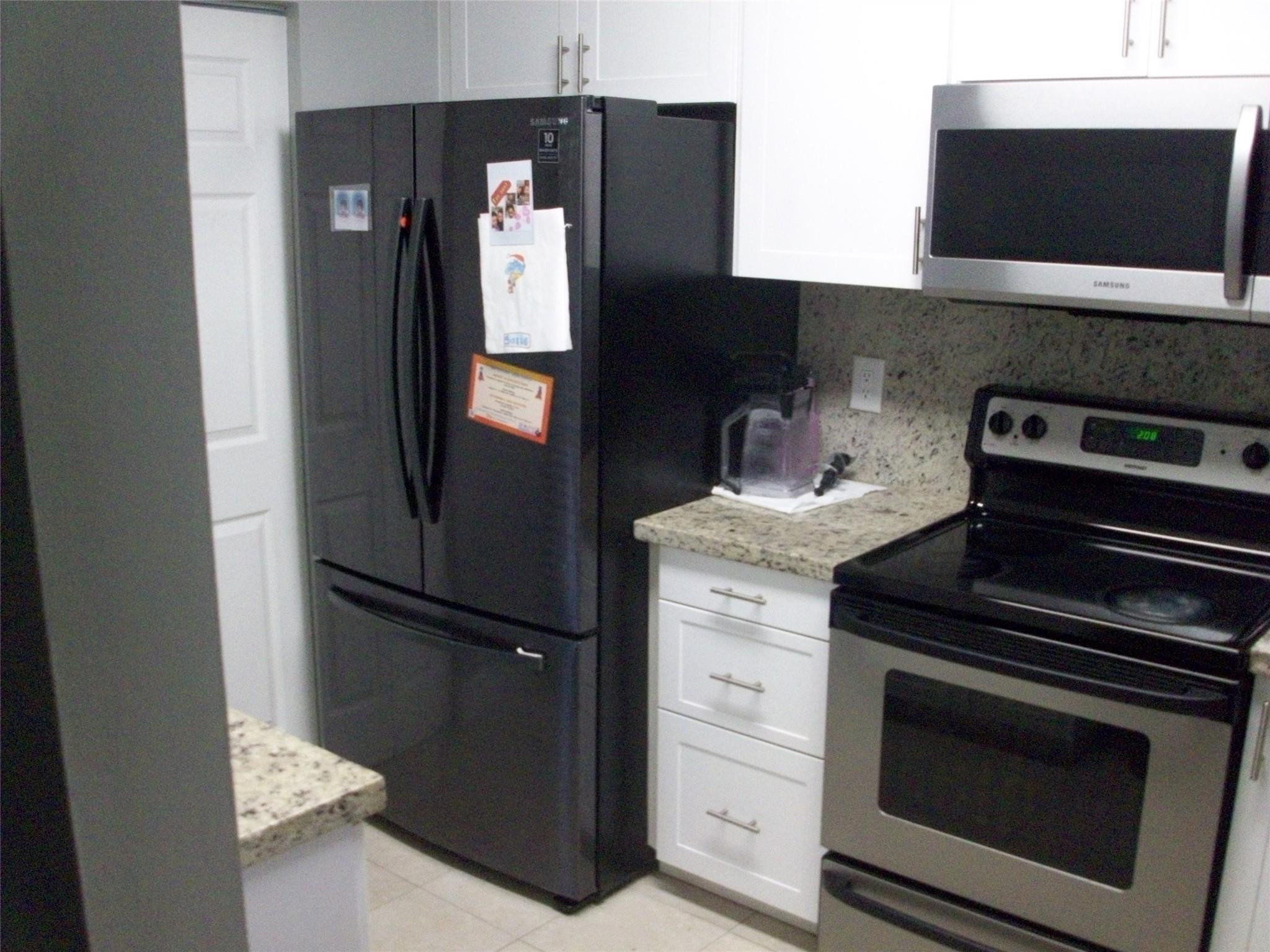 HEFTLER TOWNHOUSES AT RED - Residential