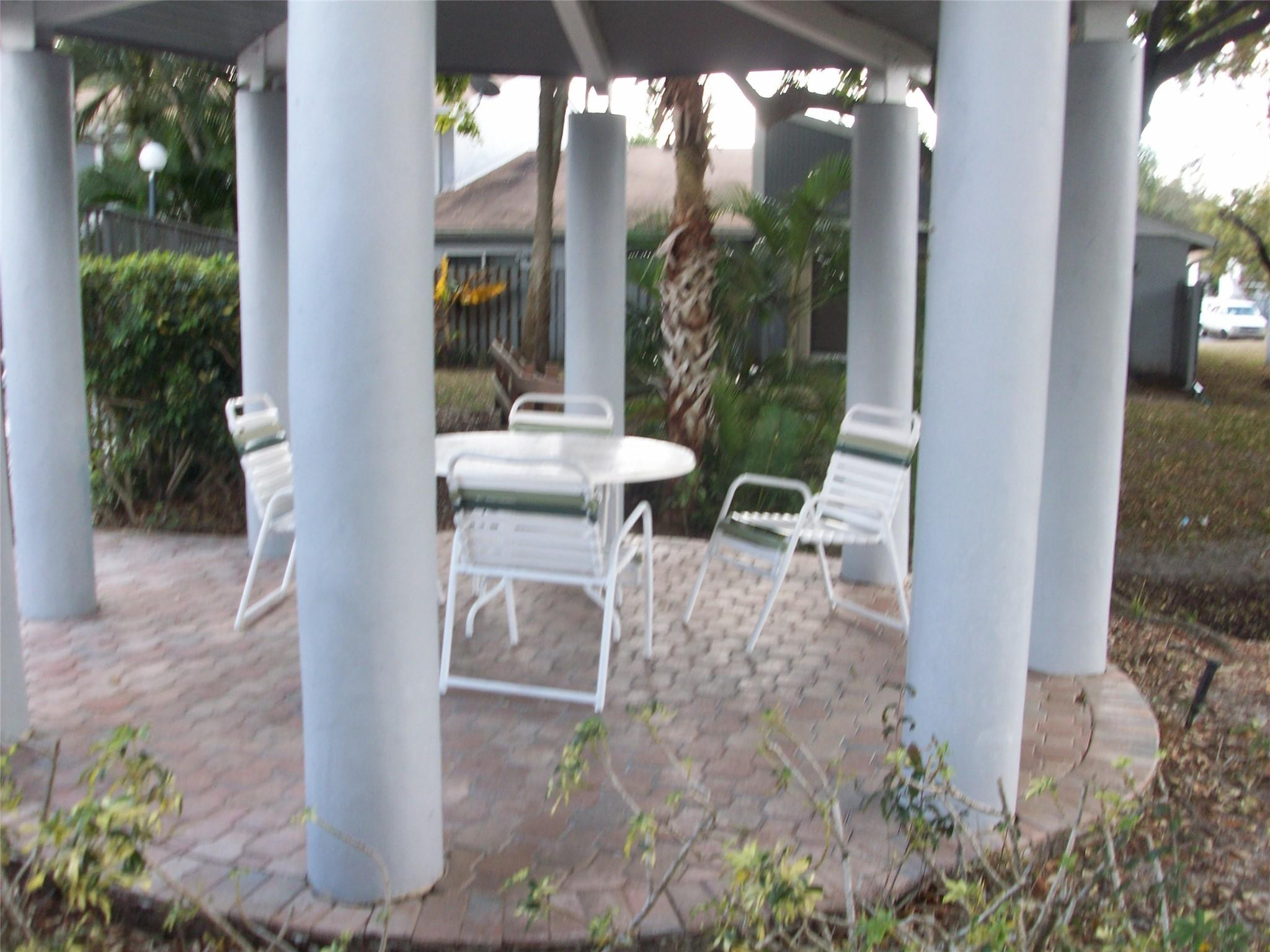 HEFTLER TOWNHOUSES AT RED - Residential