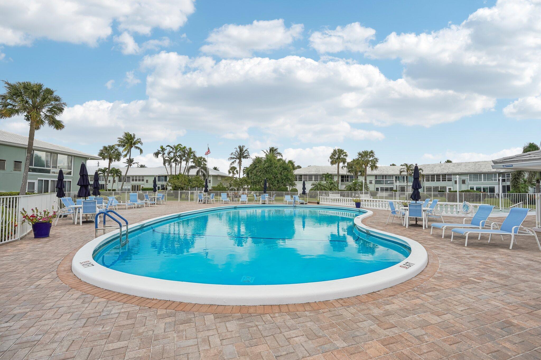 QUEENS COVE HOUSE ,CROWN - Residential