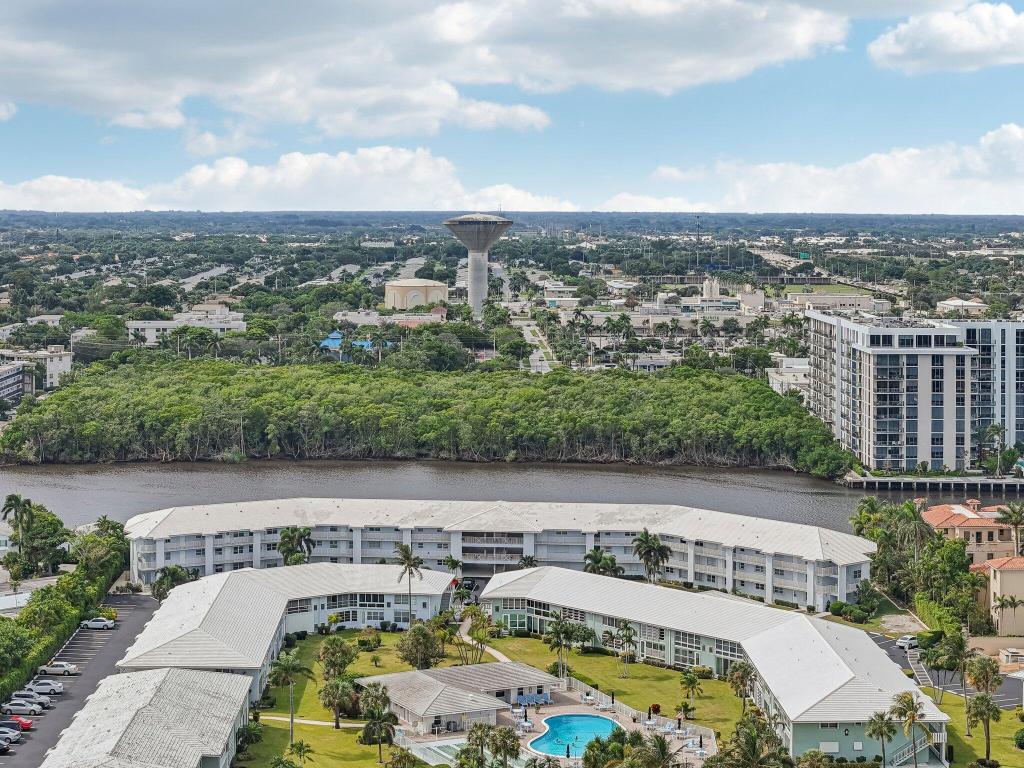 QUEENS COVE HOUSE ,CROWN COLONY, CROWN COLONY CLUB - Residential