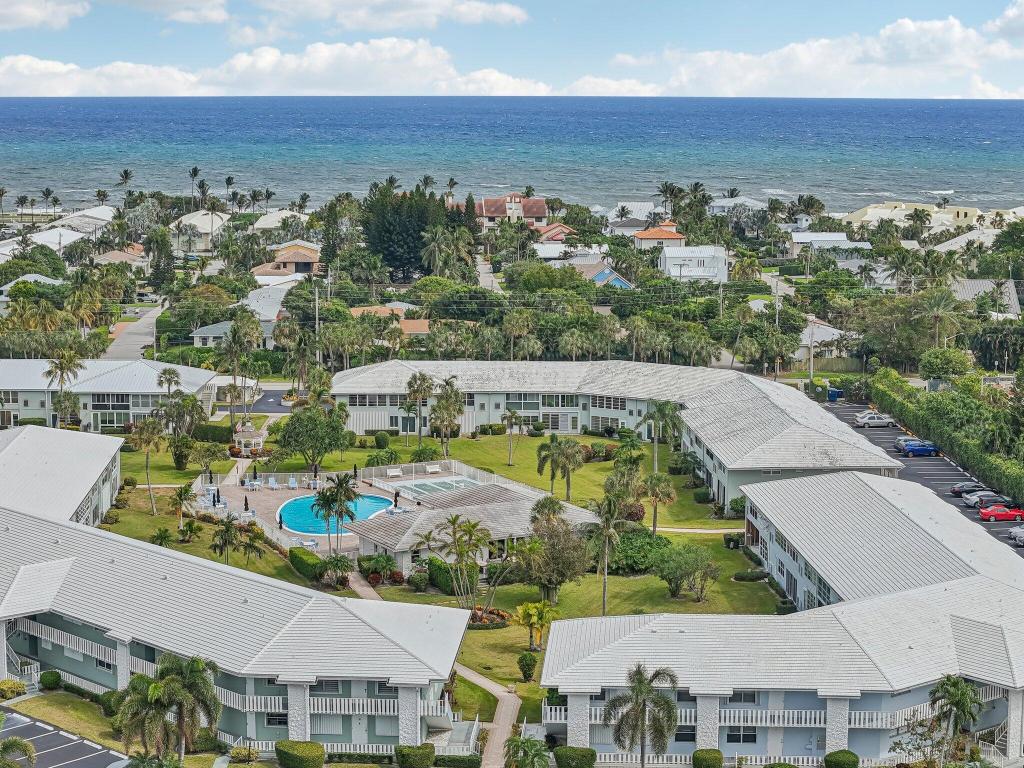 QUEENS COVE HOUSE ,CROWN COLONY, CROWN COLONY CLUB - Residential