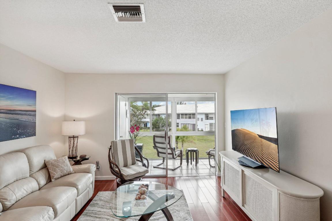 QUEENS COVE HOUSE ,CROWN COLONY, CROWN COLONY CLUB - Residential