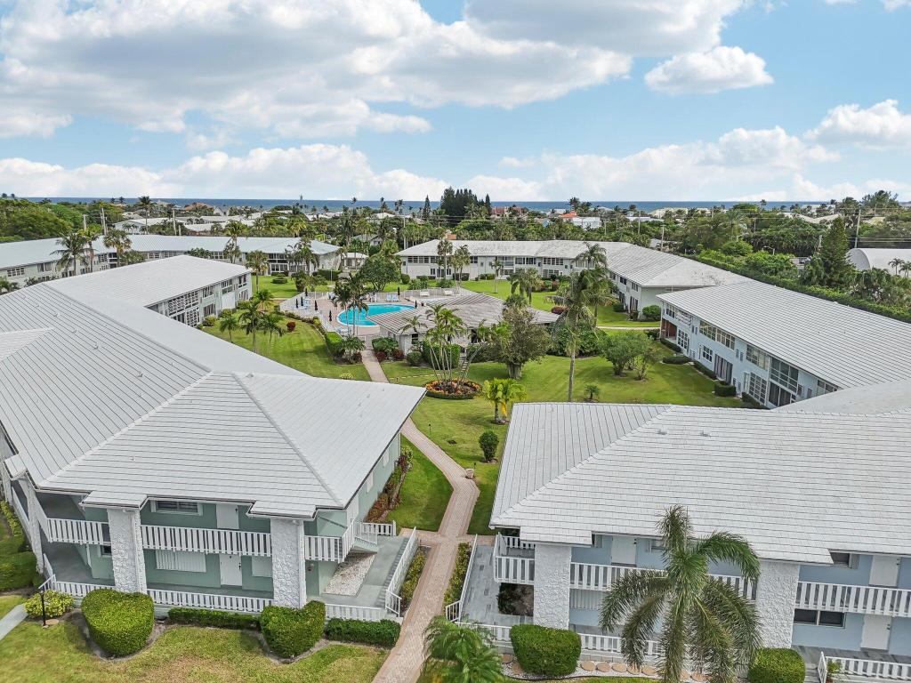 QUEENS COVE HOUSE ,CROWN COLONY, CROWN COLONY CLUB - Residential