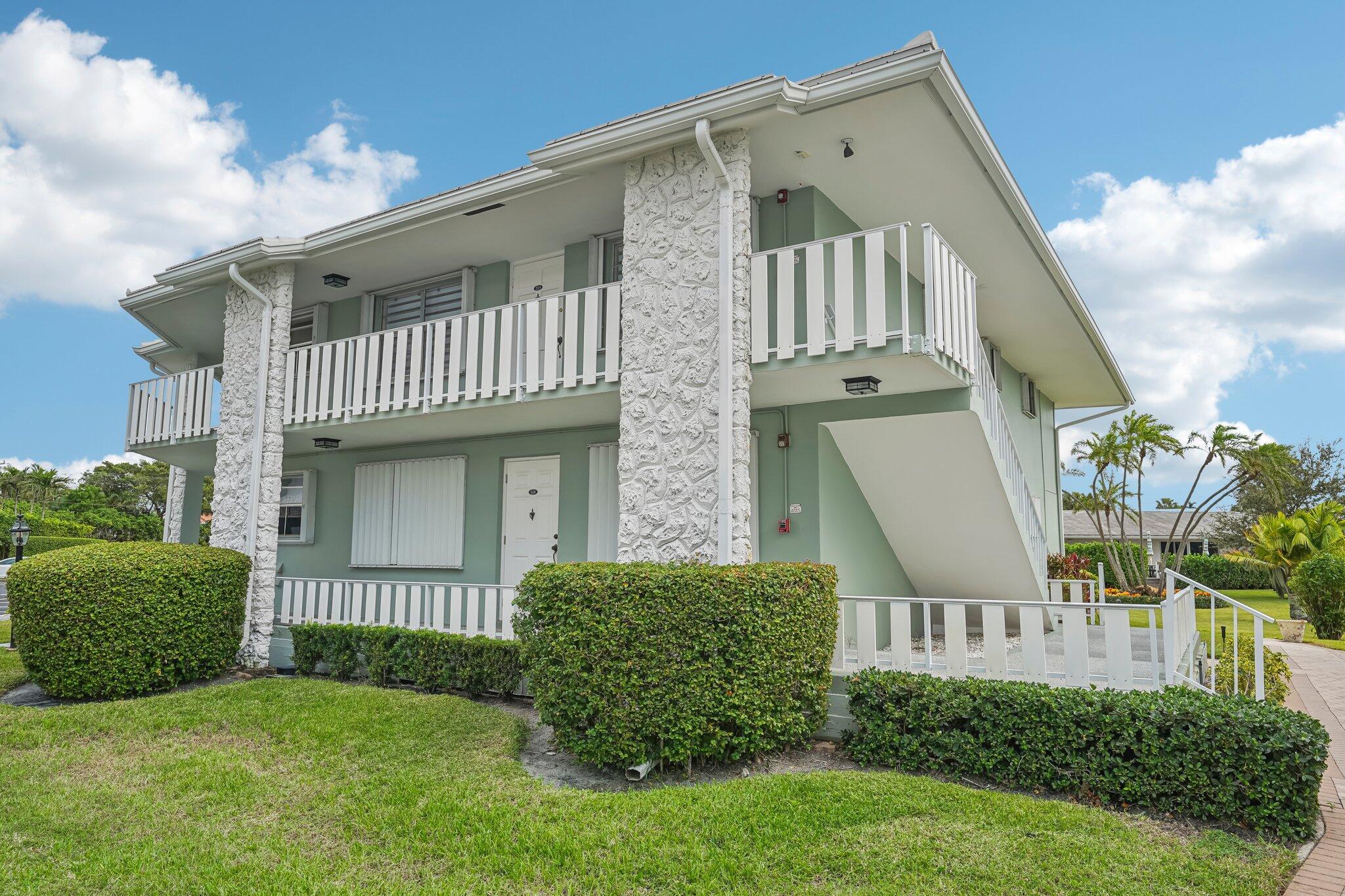 QUEENS COVE HOUSE ,CROWN - Residential