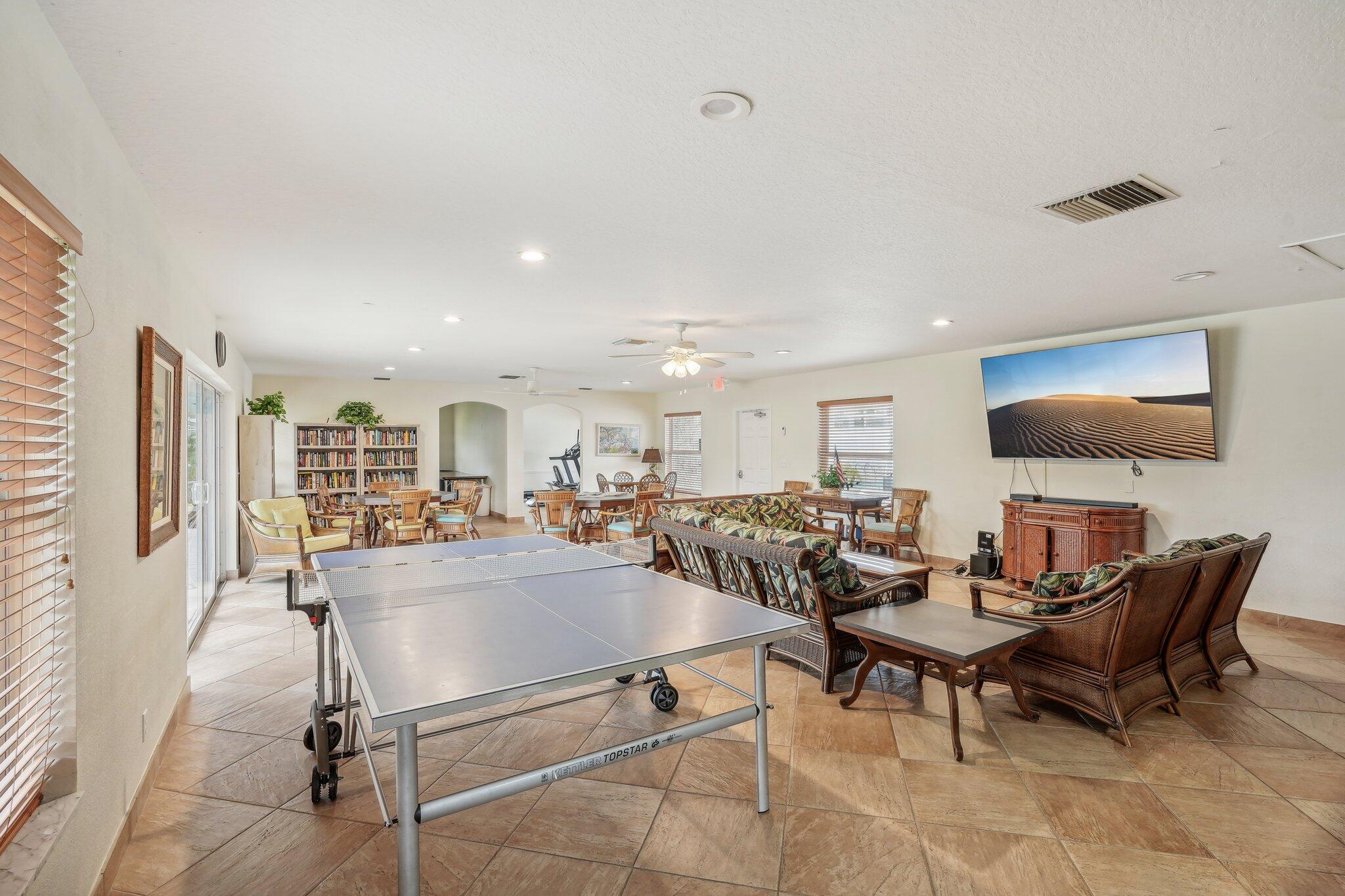 QUEENS COVE HOUSE CONDO - Residential