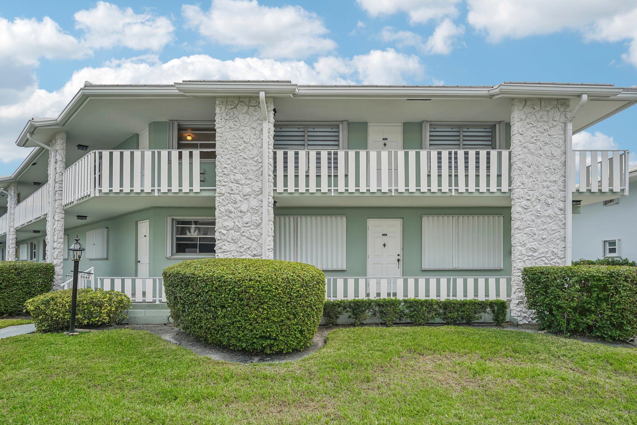 QUEENS COVE HOUSE ,CROWN - Residential