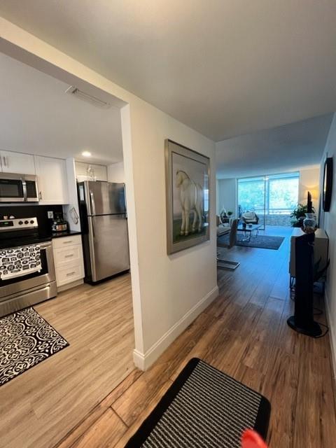 SUNRISE LAKES PHASE 3 - Residential