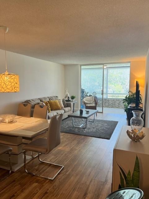 SUNRISE LAKES PHASE 3 - Residential