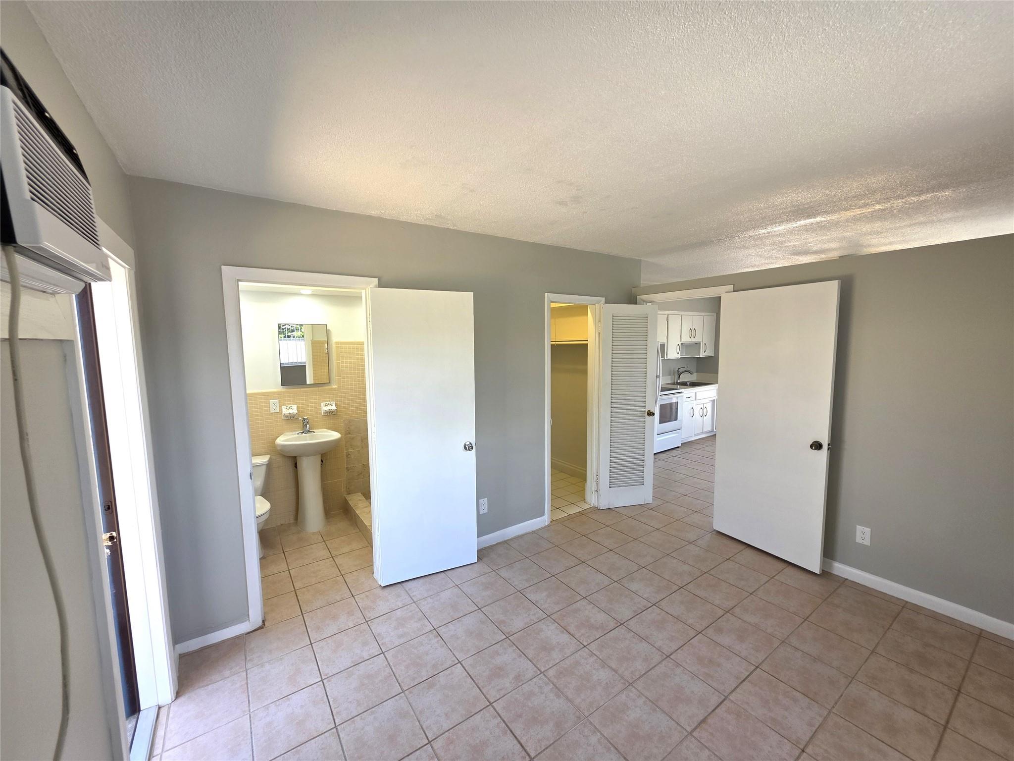 Ocean Ridge 27-45 B - Residential Lease