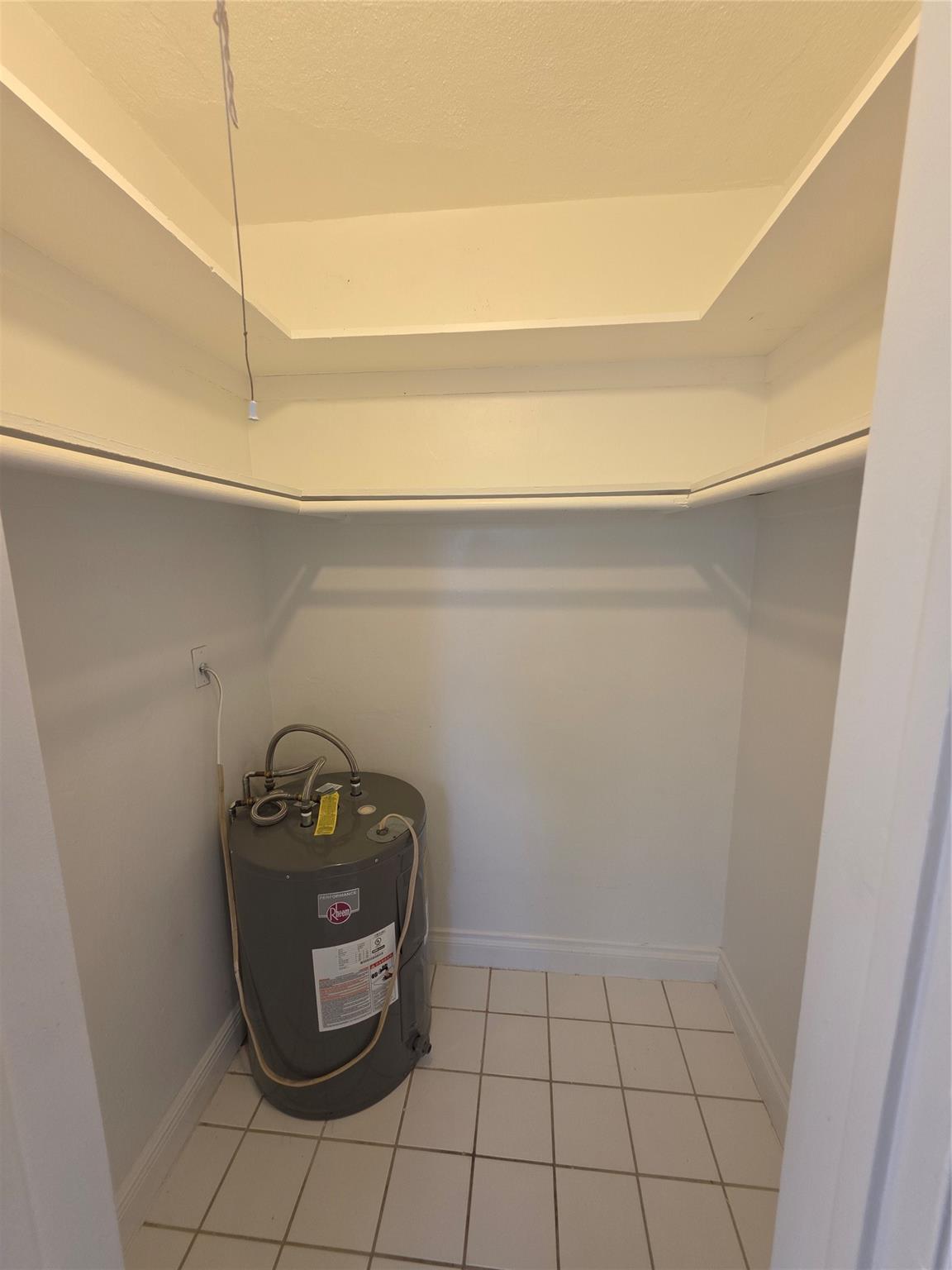 Ocean Ridge 27-45 B - Residential Lease