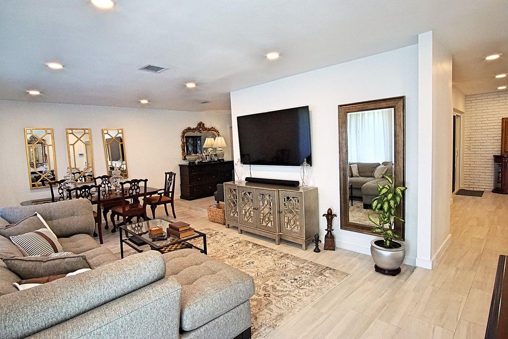 Photo of 6301 NW 31st Way, Fort Lauderdale, FL 33309 (MLS # F10549354)