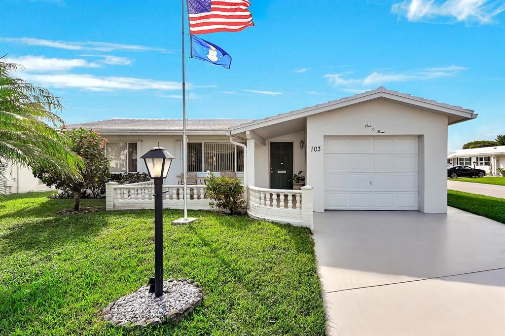 Photo of 103 SW 8th Place, Boynton Beach, FL 33426 (MLS # R10694122)