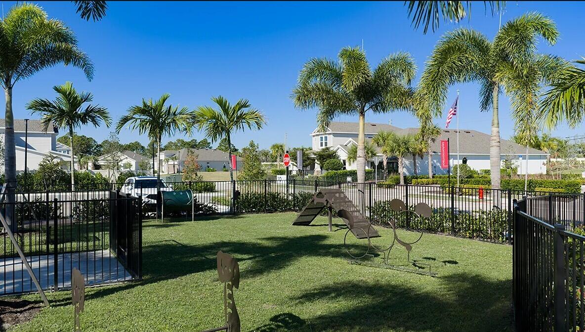 VERANDA OAKS - Residential