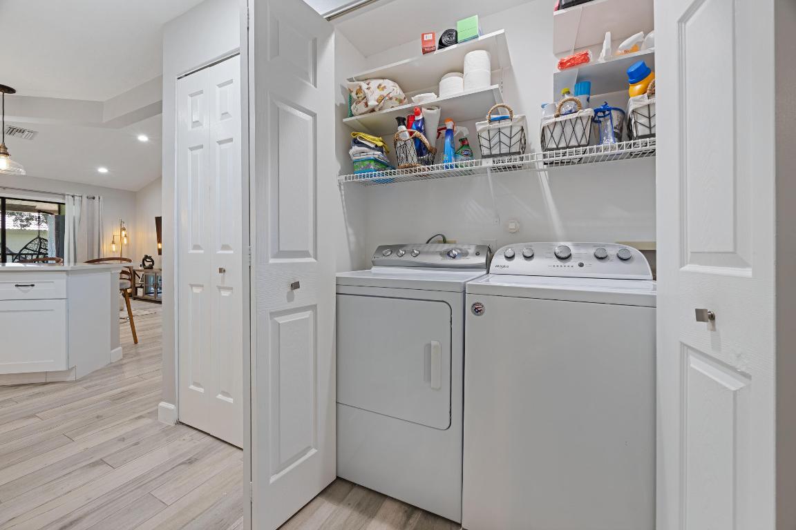 COACH HOUSES OF TOWN PLACE CONDO - Residential