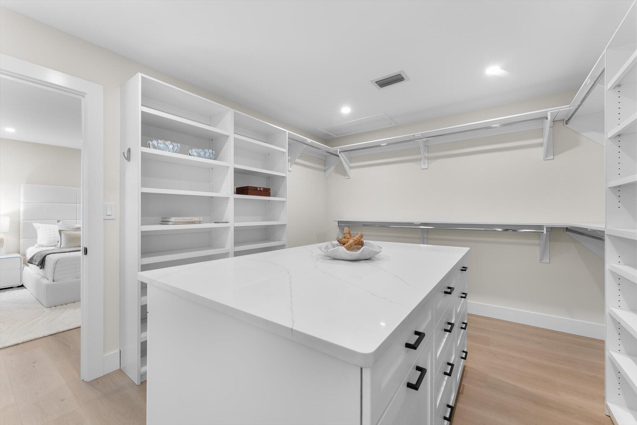 HILLSBORO PARK - Residential