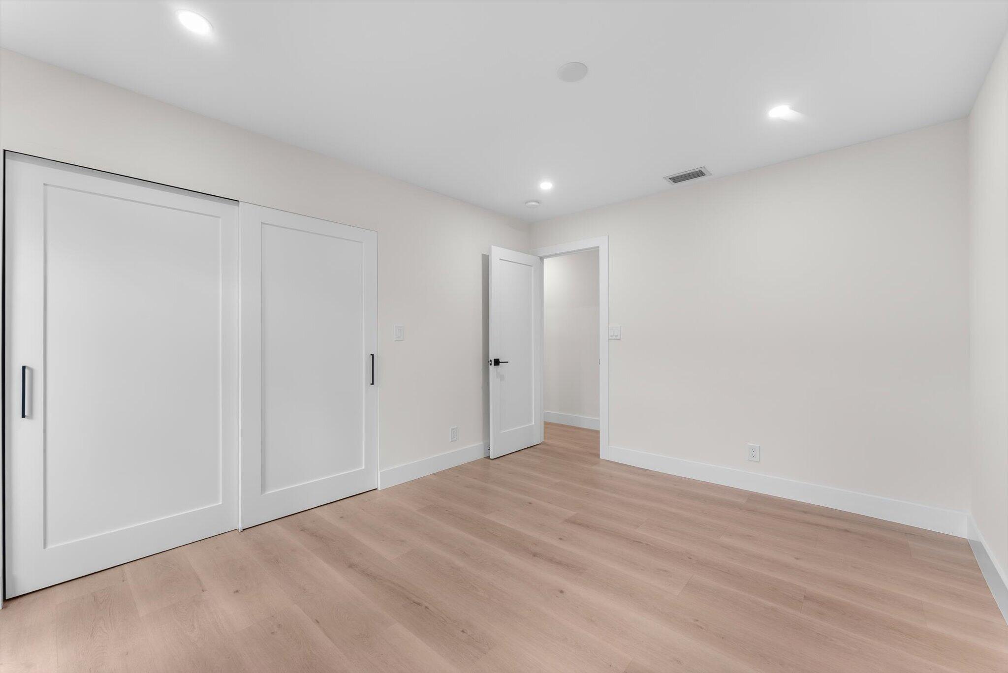 HILLSBORO PARK - Residential