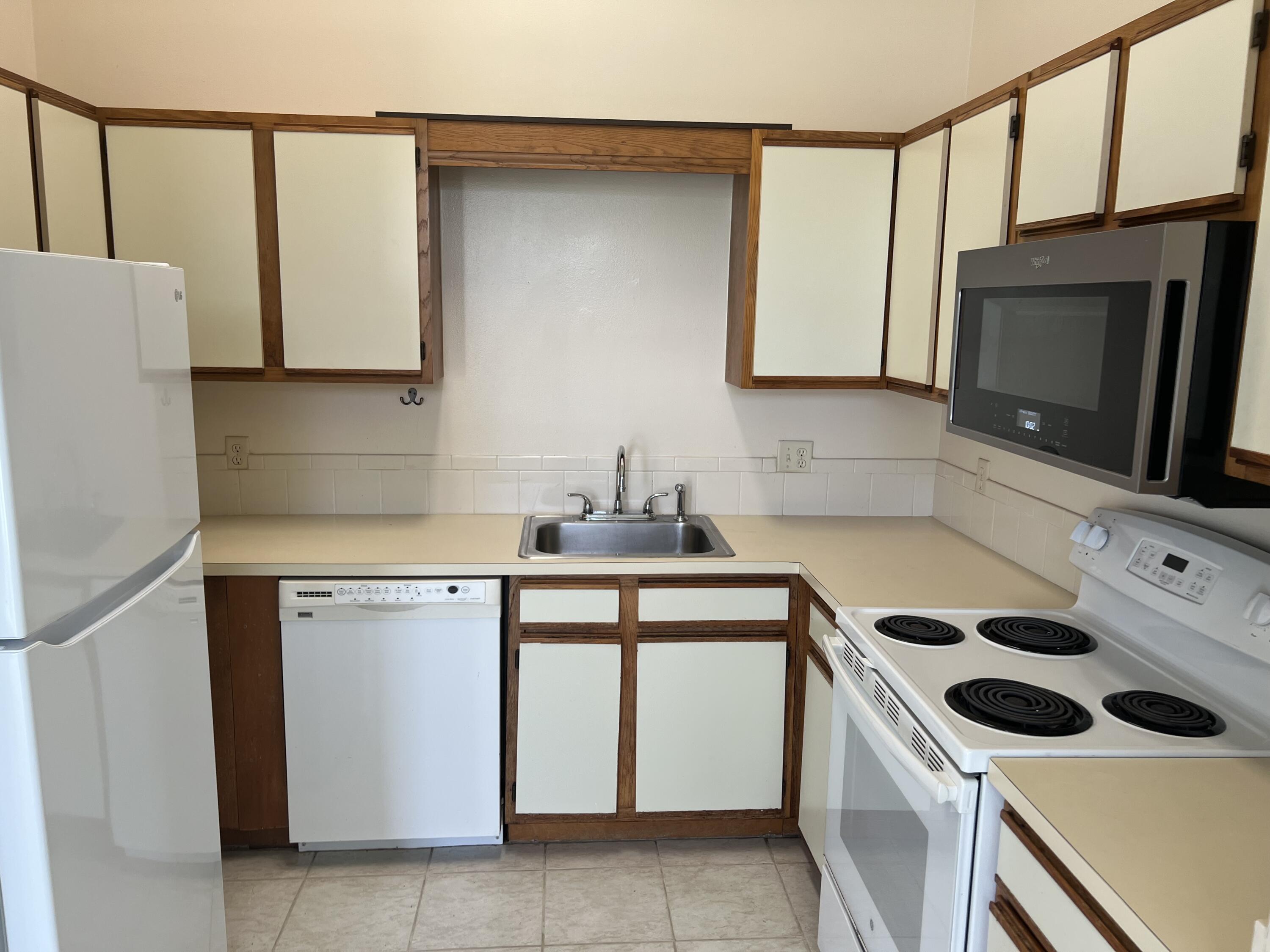 5879 SE Wilsie Drive