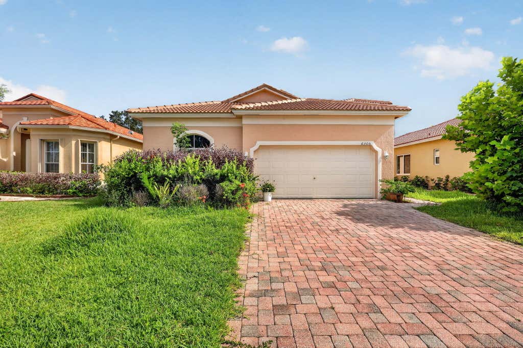 Photo of 6305 SPRING LAKE Terrace, Fort Pierce, FL 34951 (MLS # B26061971)