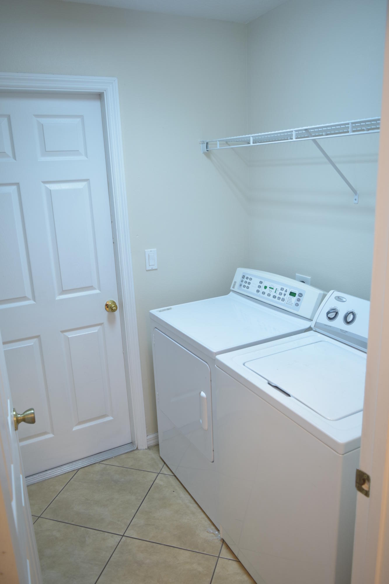 HITT MINOR REPLAT - Residential Lease