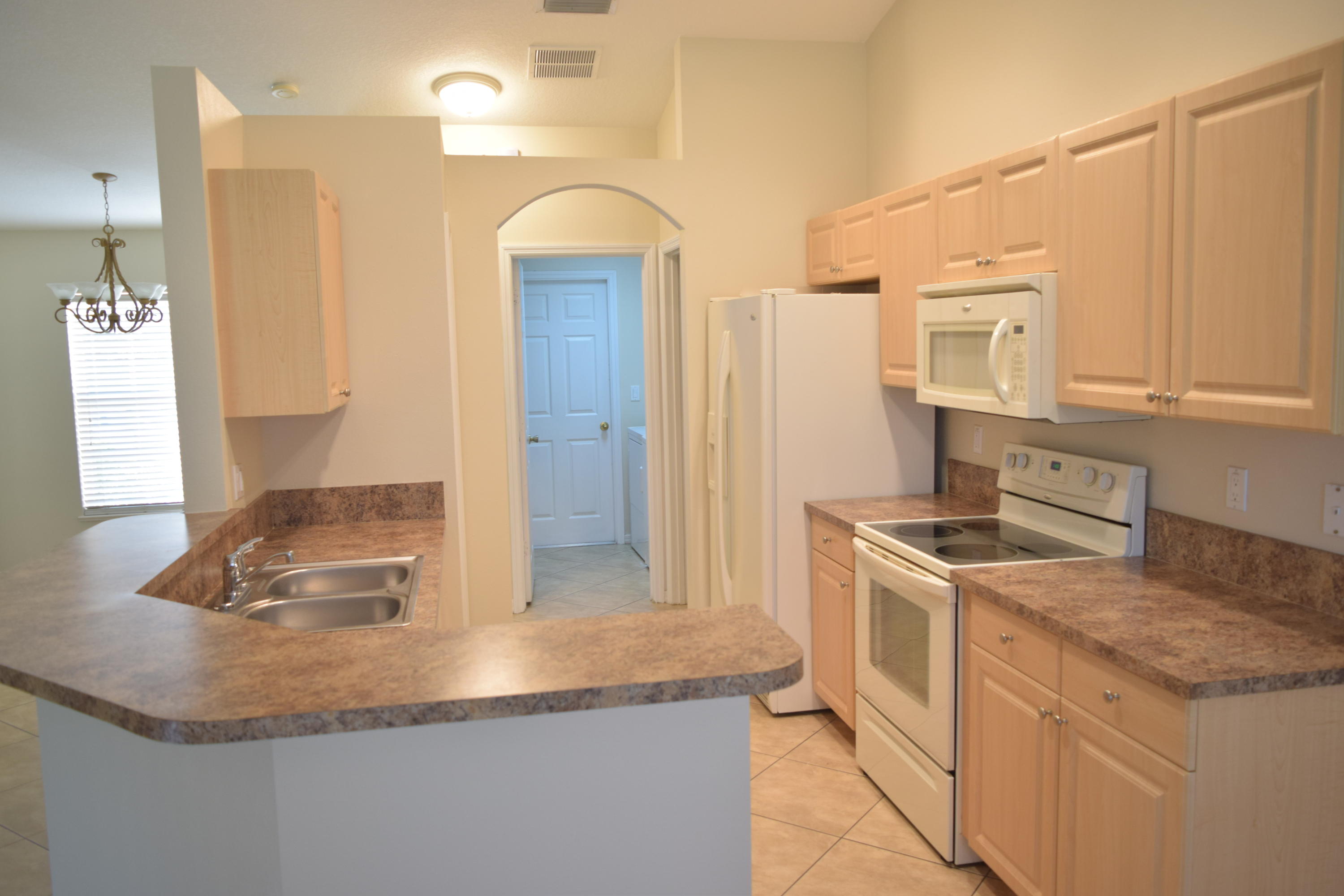 HITT MINOR REPLAT - Residential Lease