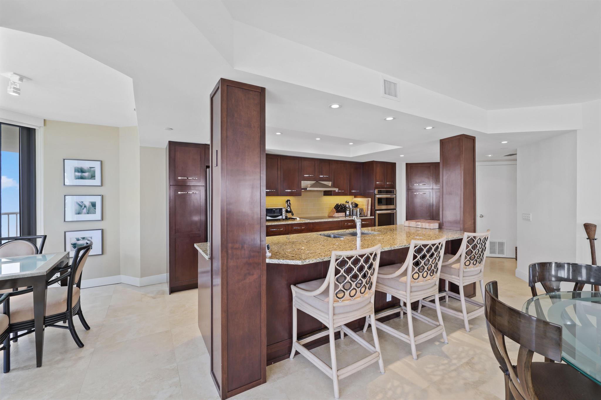 ENCLAVE OF PALM BEACH CON - Residential