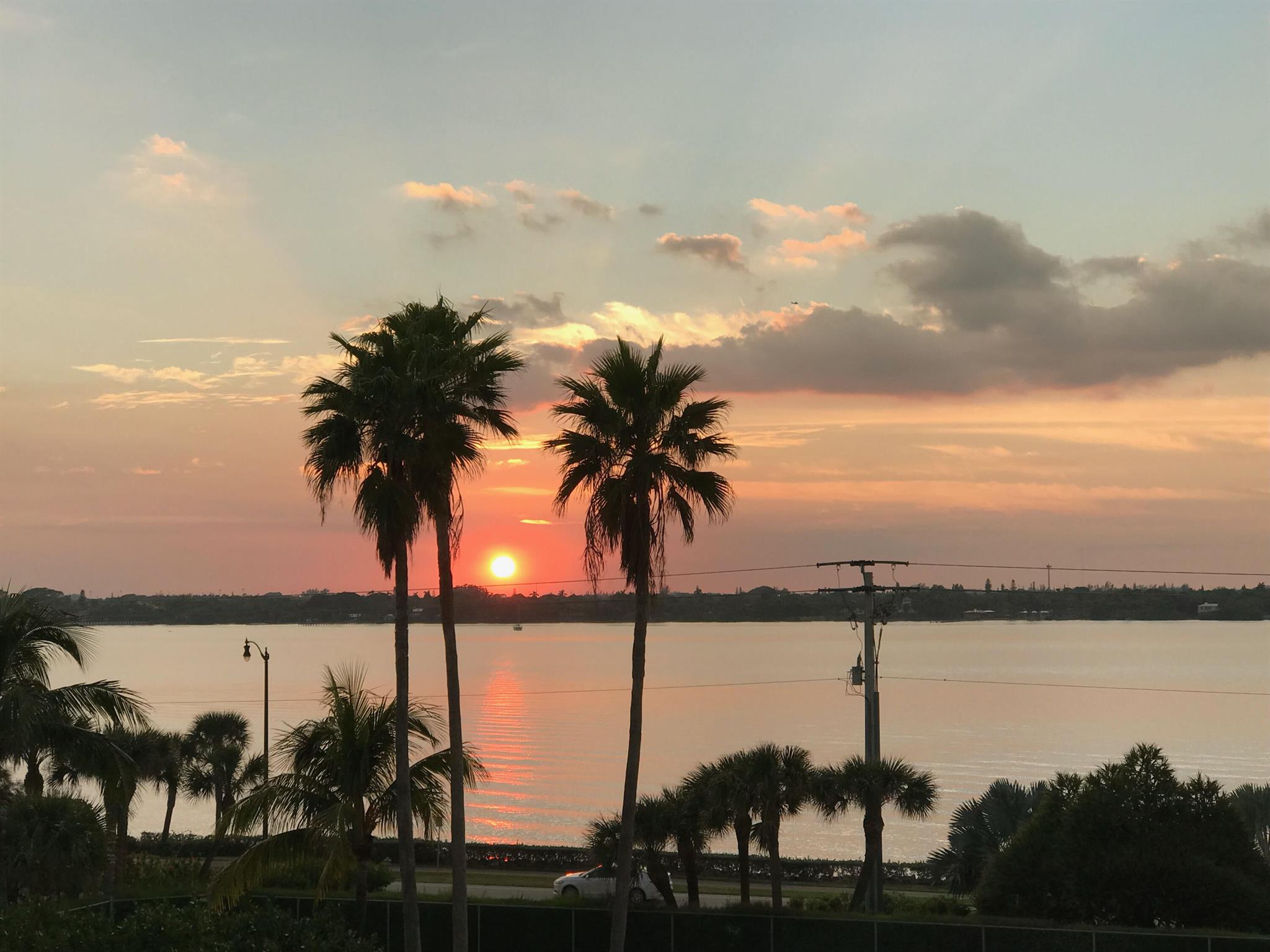 ENCLAVE OF PALM BEACH CON - Residential