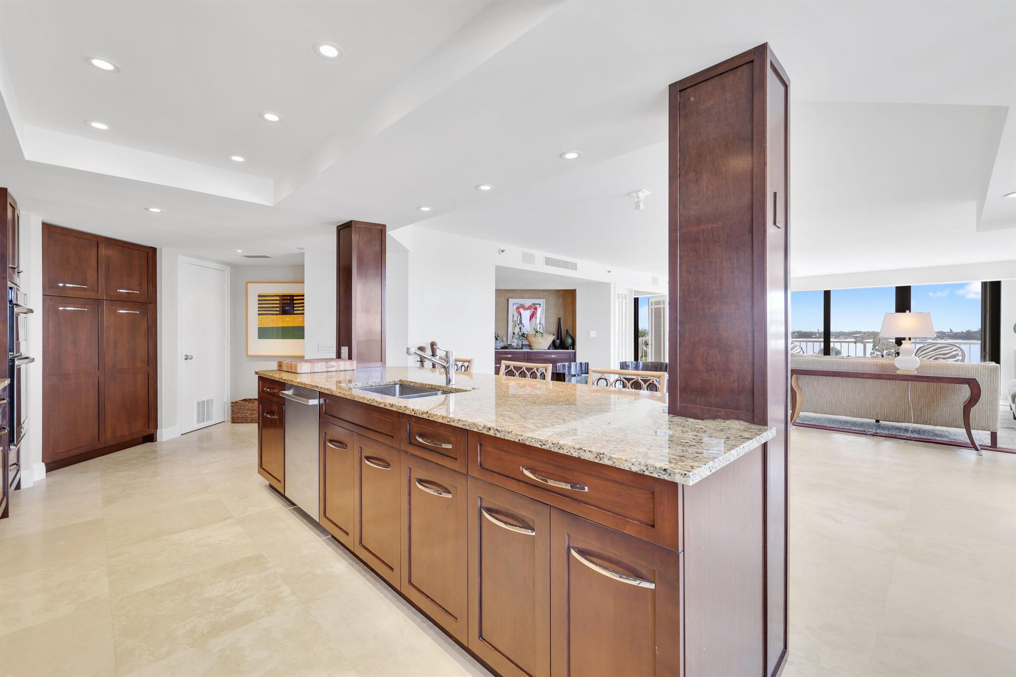 ENCLAVE OF PALM BEACH CON - Residential