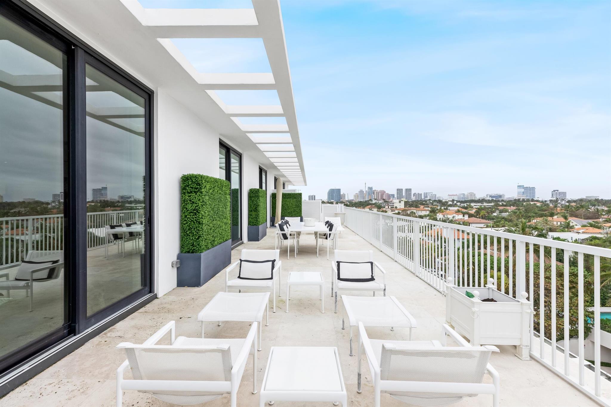 FOUR HUNDRED SO OCEAN BLV - Residential