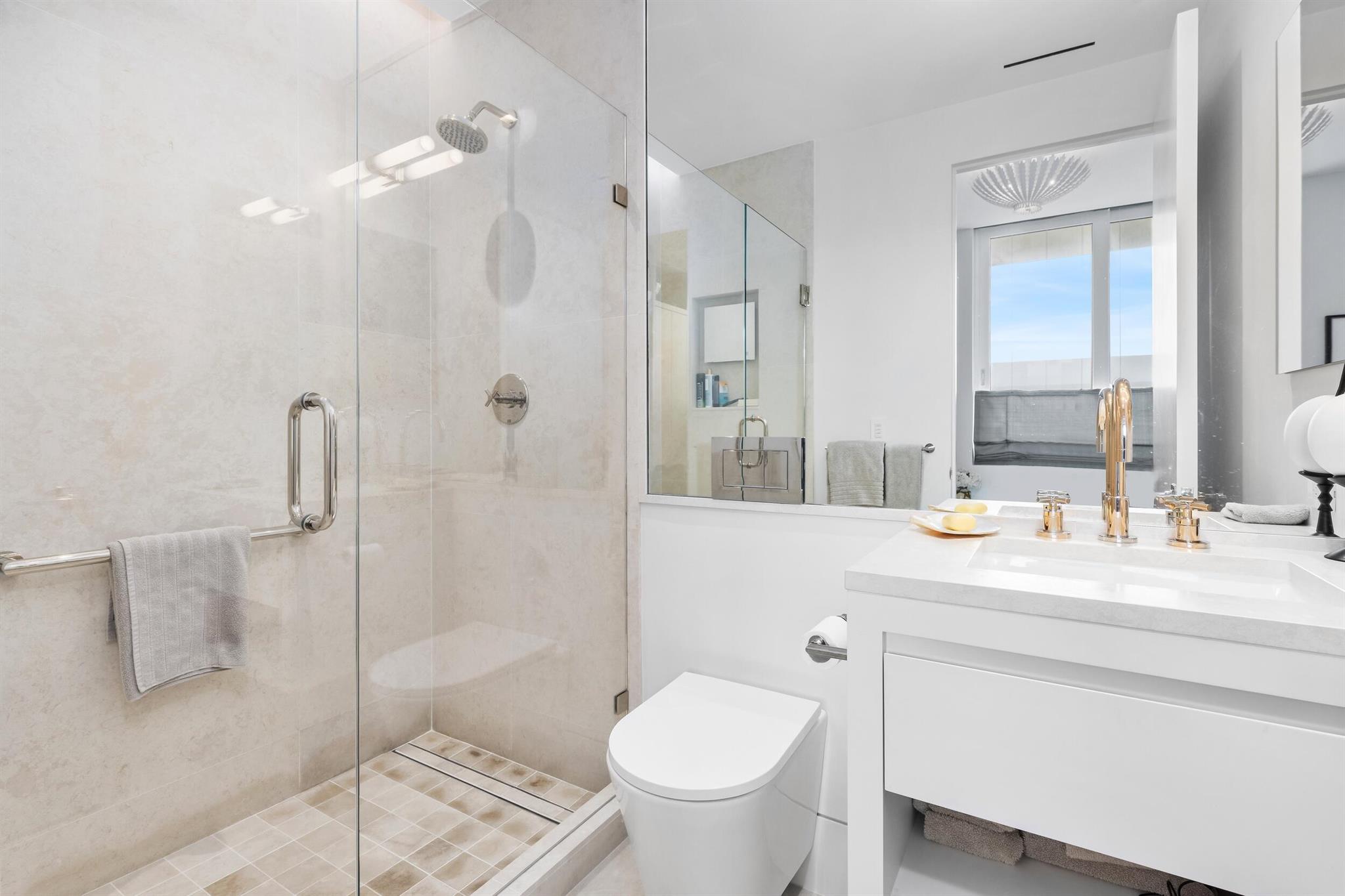 FOUR HUNDRED SO OCEAN BLV - Residential