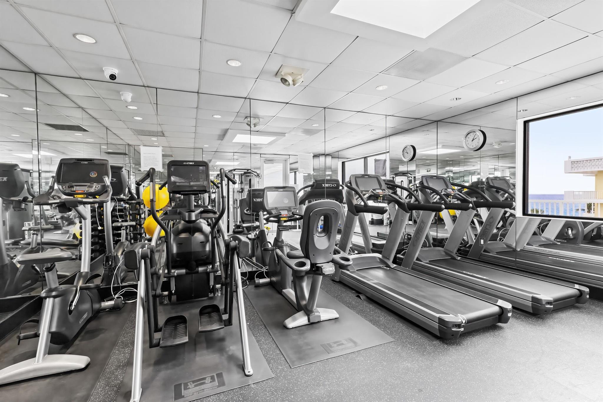 FOUR HUNDRED SO OCEAN BLV - Residential