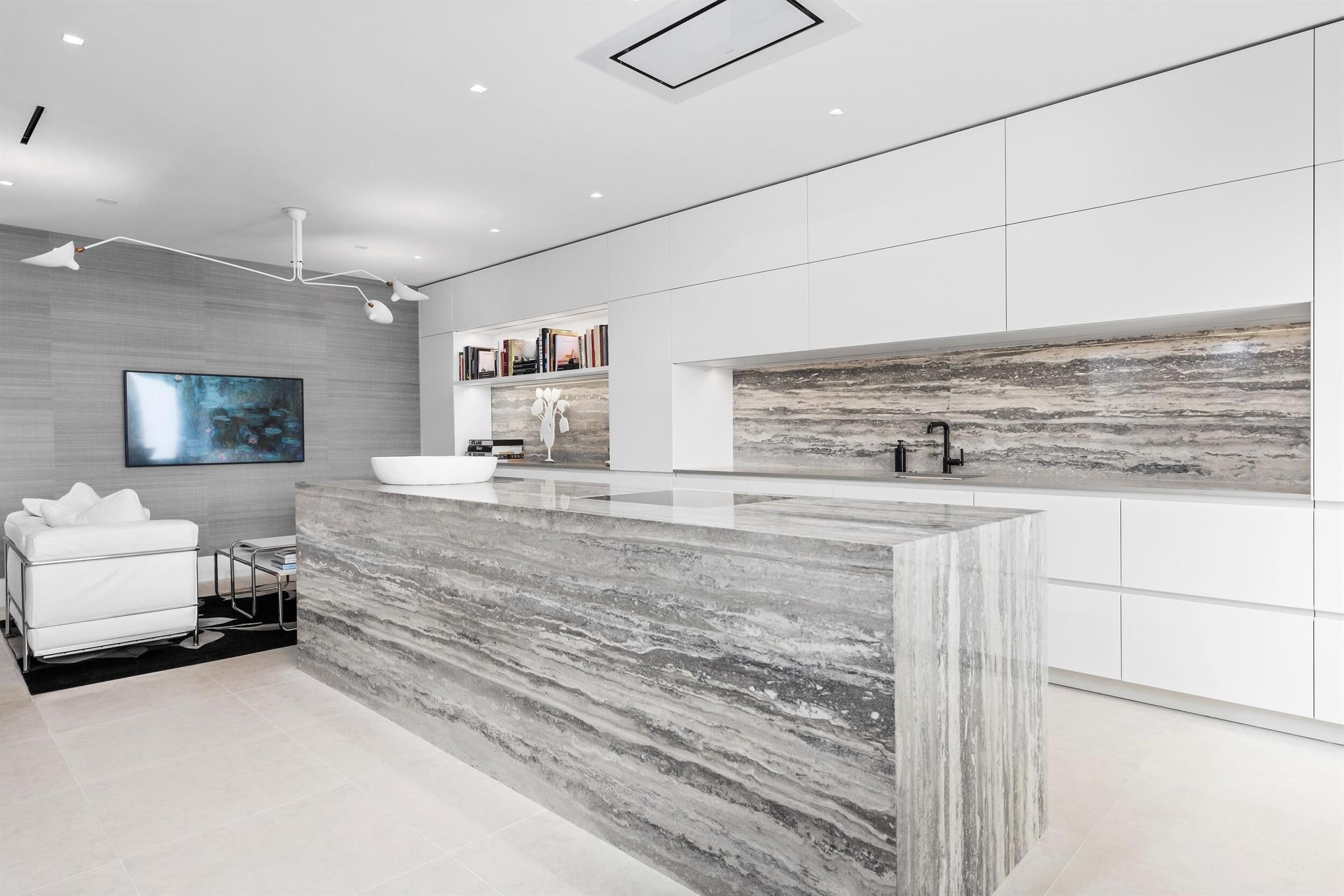 FOUR HUNDRED SO OCEAN BLV - Residential