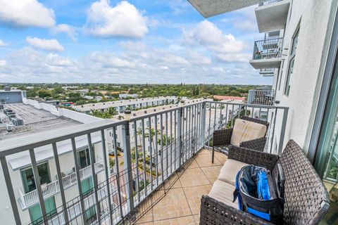 Tiny photo for 140 S Dixie Highway #733, Hollywood, FL 33020 (MLS # B26013035)