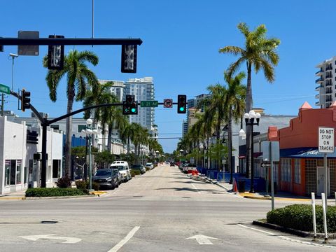 Tiny photo for 140 S Dixie Highway #733, Hollywood, FL 33020 (MLS # B26013035)