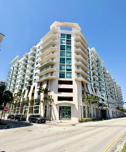 Photo of 140 S Dixie Highway #733, Hollywood, FL 33020 (MLS # B26013035)